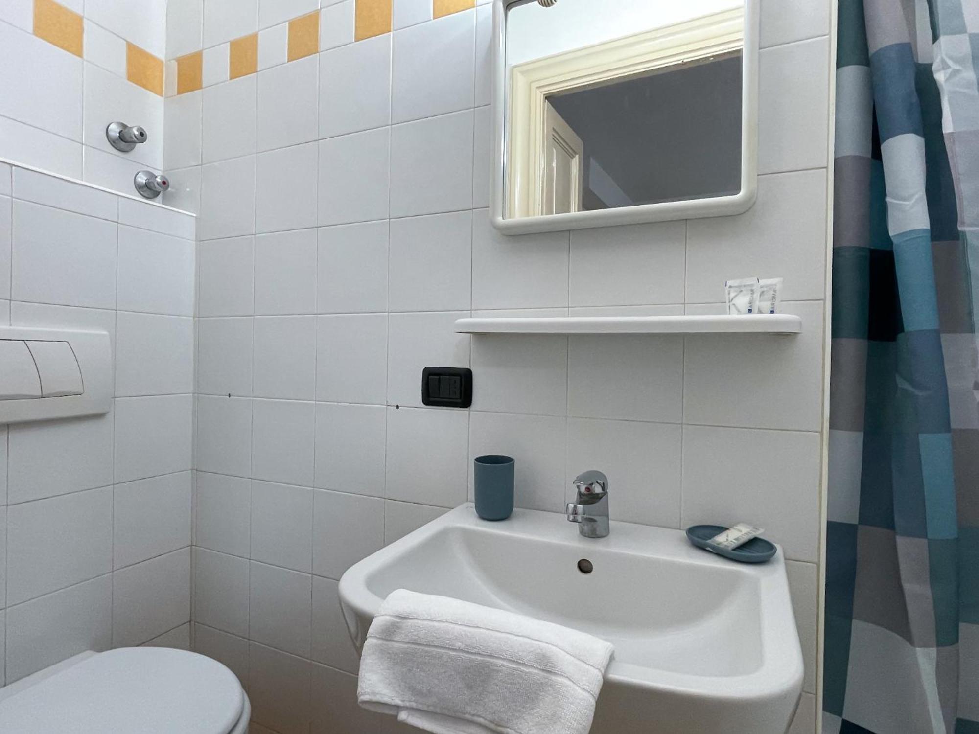Roncati 7 Center Town Studio Apartments Bellagio Eksteriør bilde