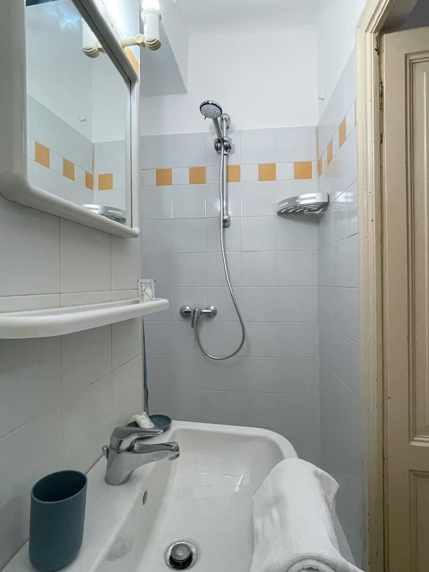 Roncati 7 Center Town Studio Apartments Bellagio Eksteriør bilde